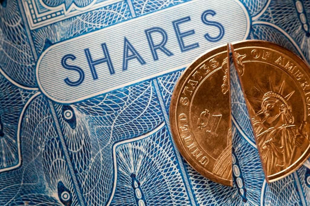 CrowdStrike Lakukan Stock Split, Meta Diprediksi Bakal Menyusul