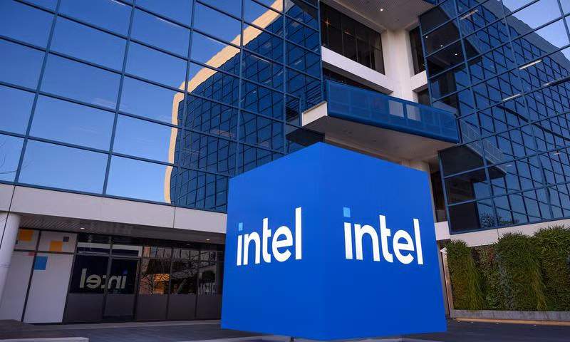 Lonjakan Saham Intel di 2026 Cetak Rekor Tertua dalam 4 Dekade