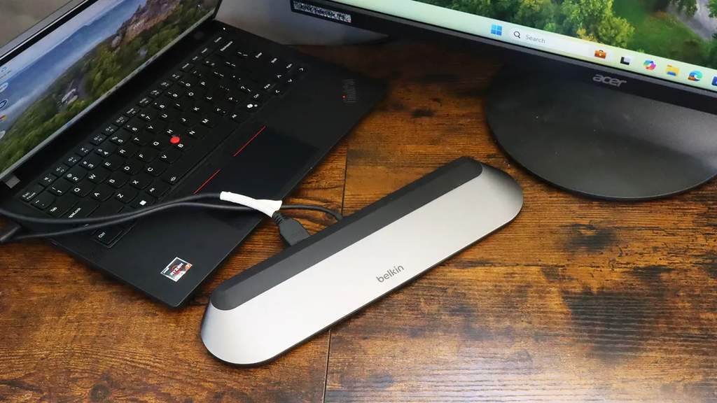 Rekomendasi Laptop Docking Station Terbaik untuk Produktivitas Kantor