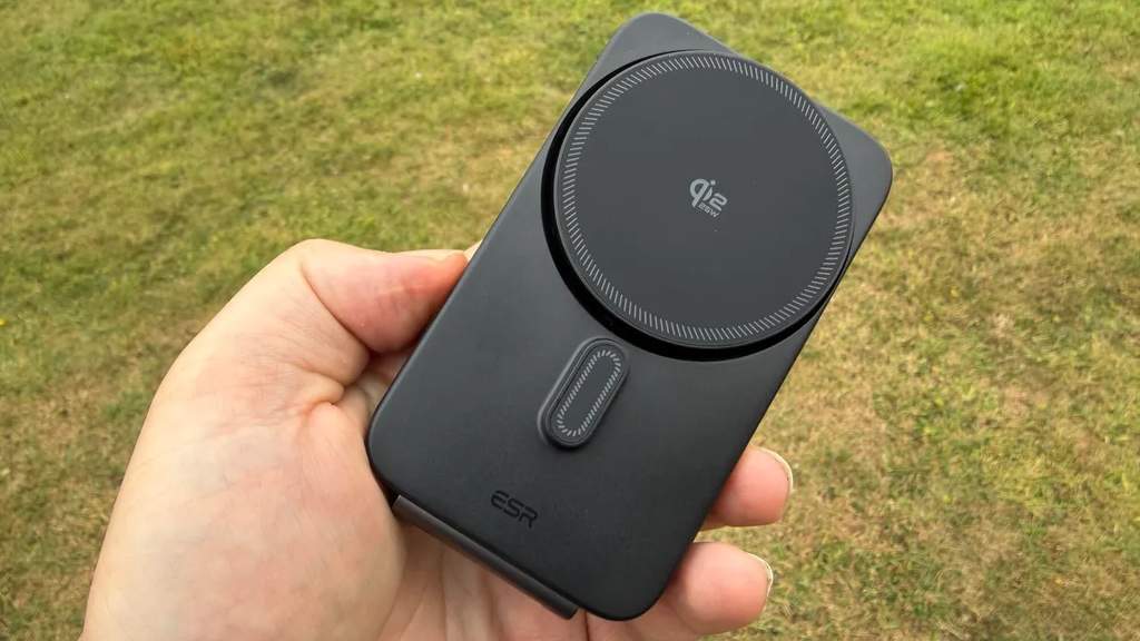 ESR Rilis Pengisi Daya MagSafe Kipas Pendingin untuk Tangani Suhu Panas