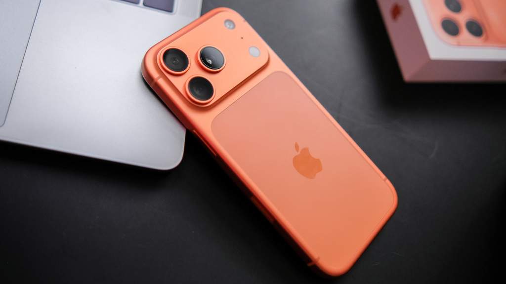 Pembaruan keamanan iOS 26.7.1 pada layar iPhone untuk melindungi dari celah kerentanan zero-day