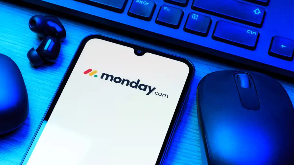 Monday.com Pangkas 20% Karyawan Demi Restrukturisasi Era AI