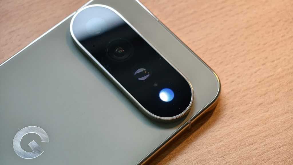 Fitur Pixel HiLight pada bodi belakang Google Pixel 11 Pro