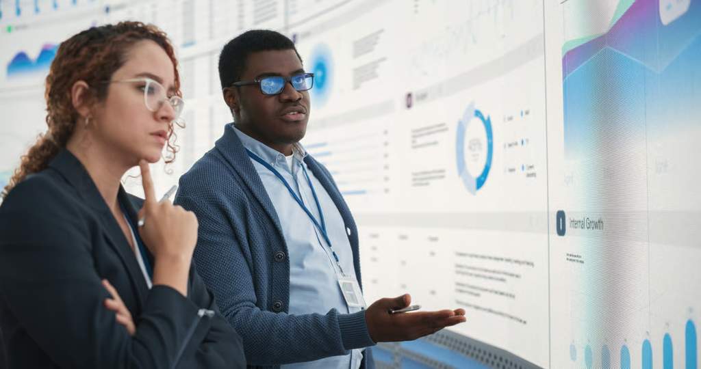 Microsoft Diprediksi Salip Nilai Pasar Apple dalam 18 Bulan