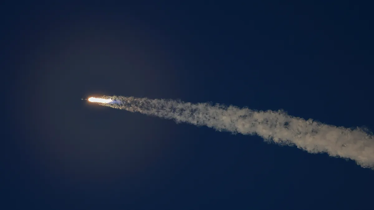 Satelit Starlink milik SpaceX di orbit bumi rendah untuk jaringan internet cepat