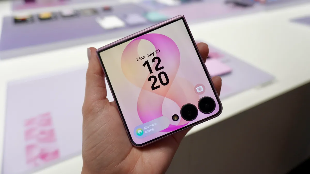 T-Mobile Beri Diskon Besar Galaxy Z Flip 8 Jadi Nyaris Gratis