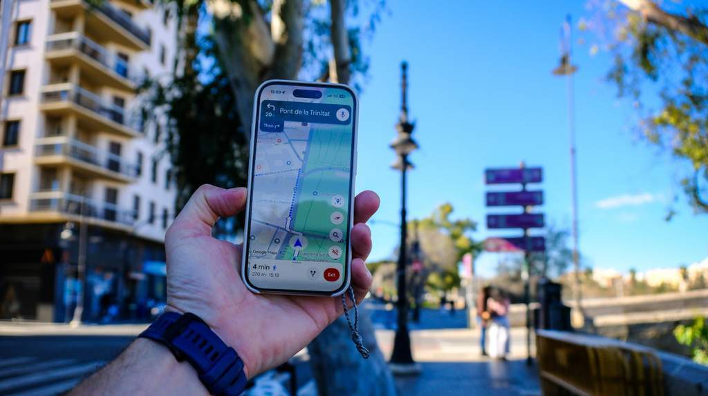 Tampilan aplikasi Google Maps yang menunjukkan opsi Preview alih-alih tombol Start navigasi